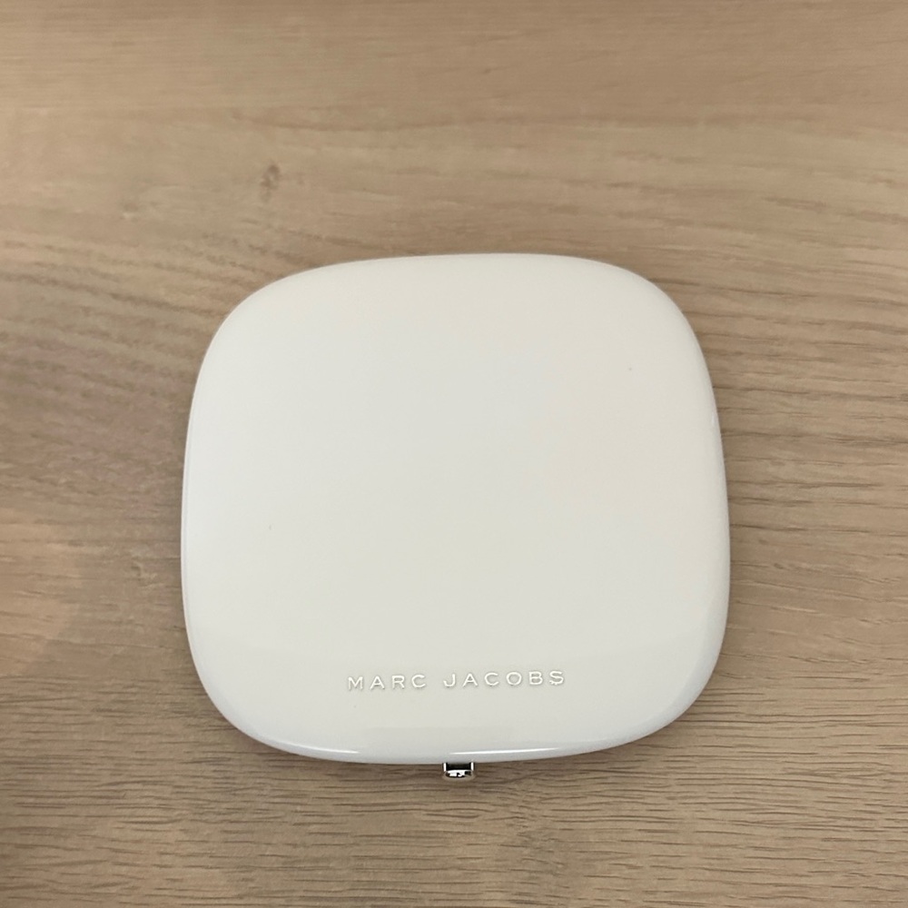 Compact Powder with Mirror - Tan - Picture 2 of 3